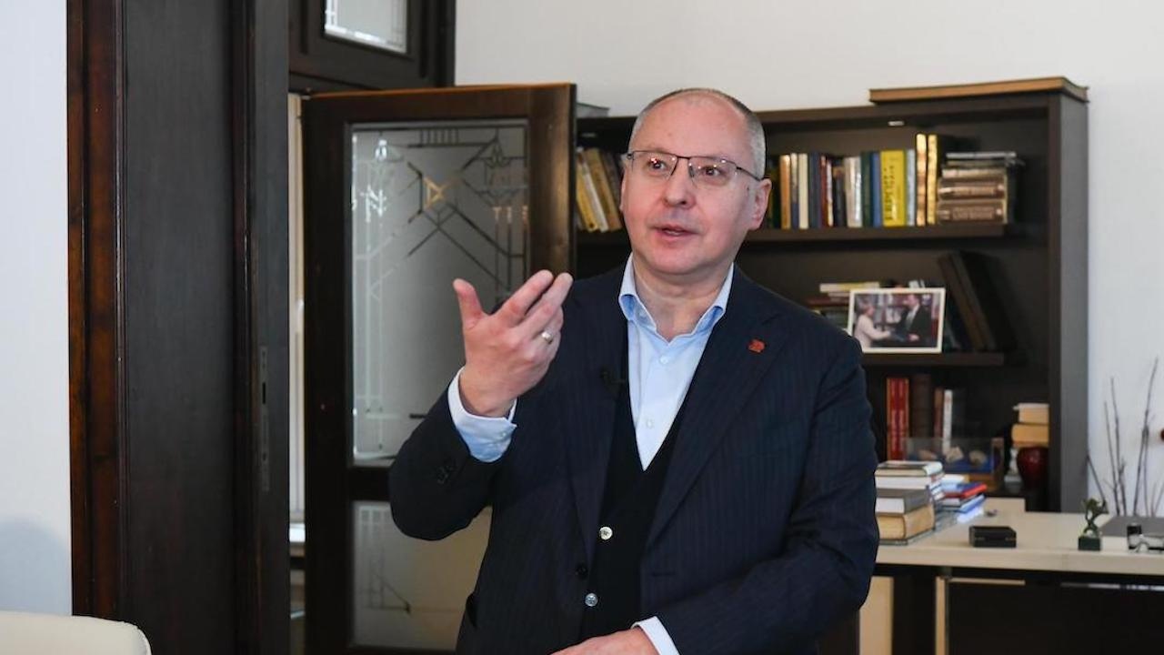 Станишев: Борисов излезе от изолацията, Нинова има голям грях пред БСП и държавата