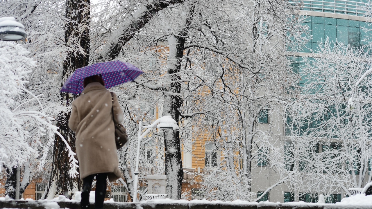 Днес сняг ще вали на повече места в Северна България,