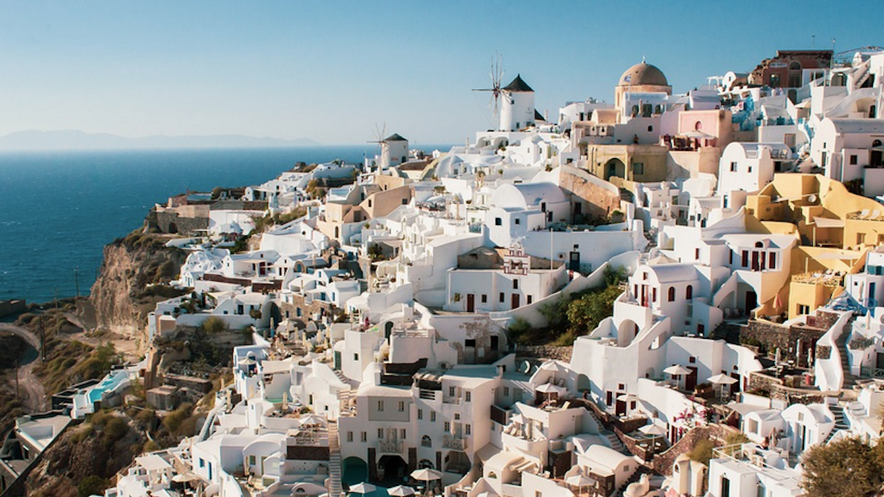Рейтинговата агенция Фич“ повиши кредитния рейтинг на Гърция с една