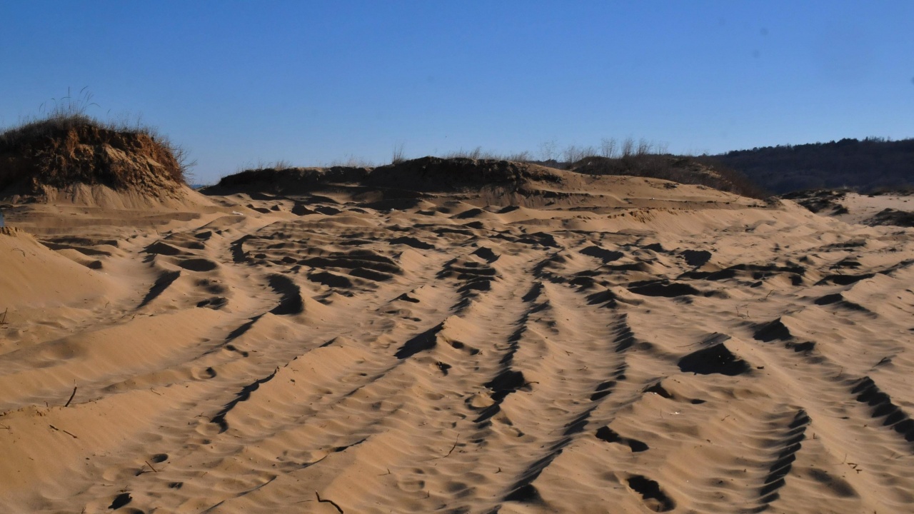 Министерството на туризма проверява случая с дюните на южния плаж в Несебър