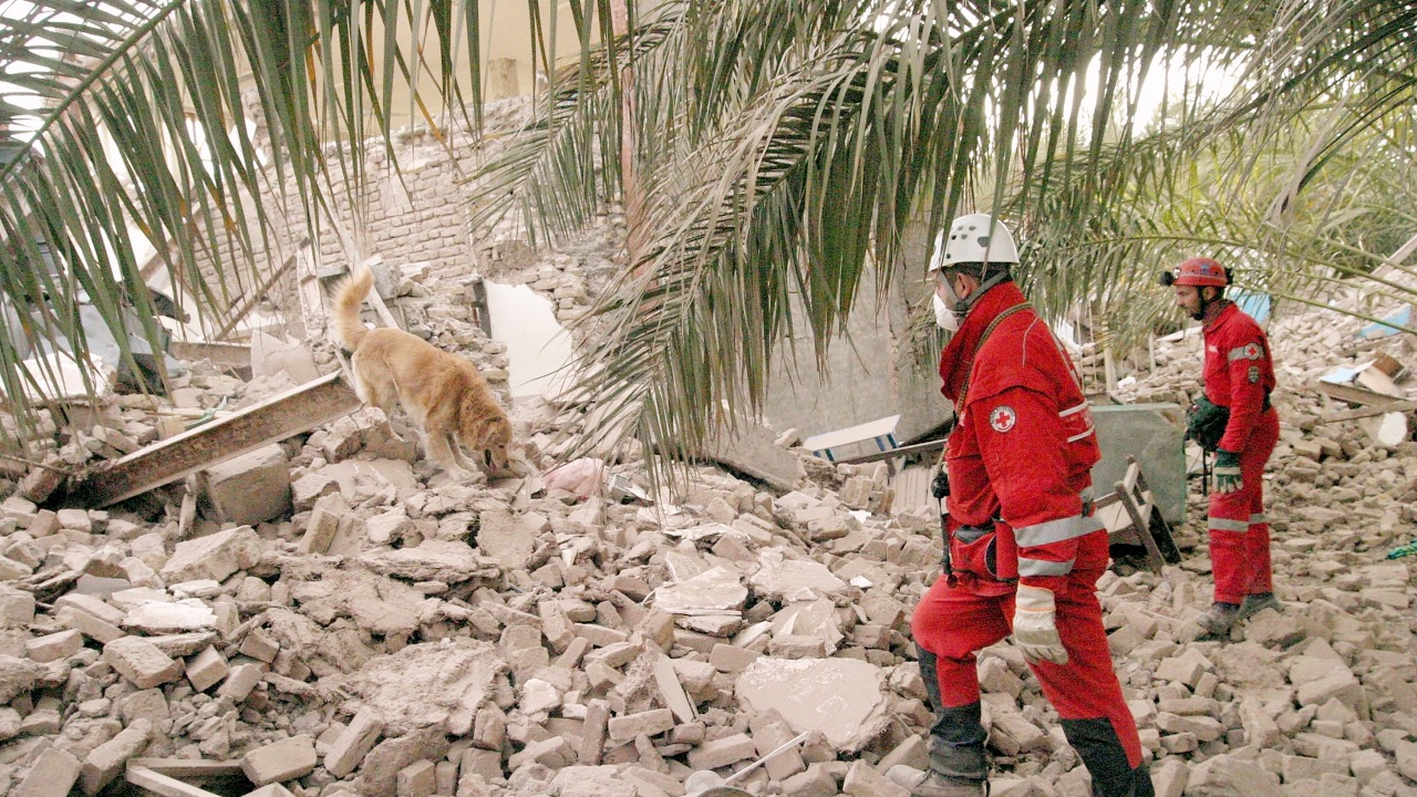 Над 400 ранени след земетресение в Иран
