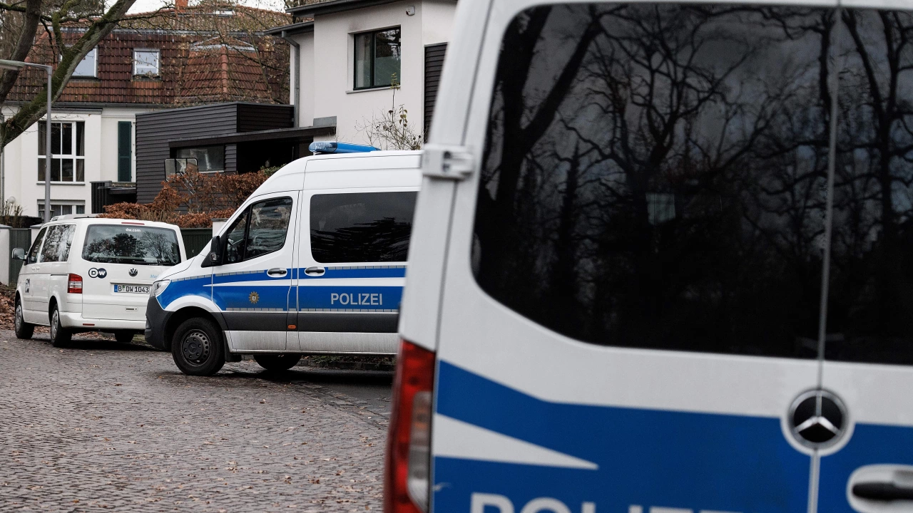 Германската прокуратура обвини в държавна измяна петима души за които