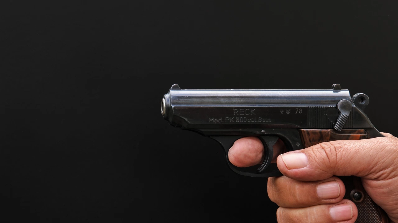 Кметски син е заплашил с пистолет депутата от Стоян