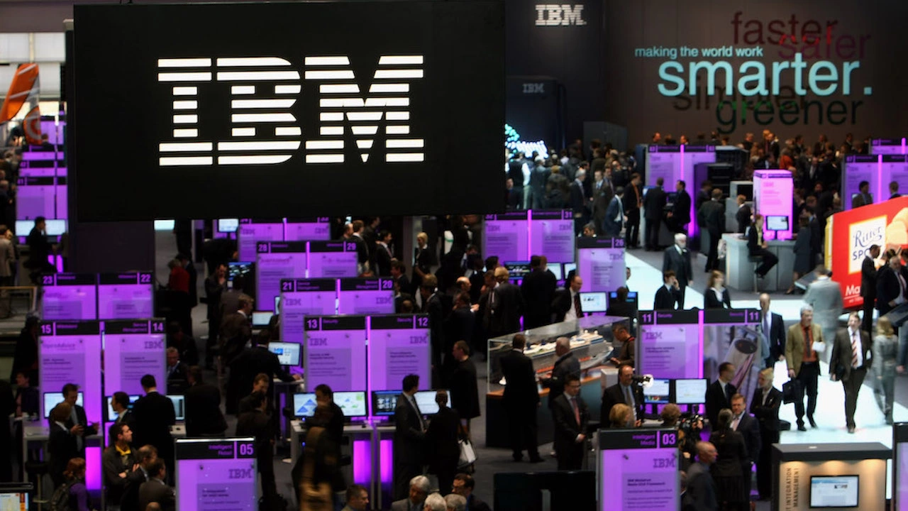 Американската технологична компания Ай Би Ем IBM планира да съкрати
