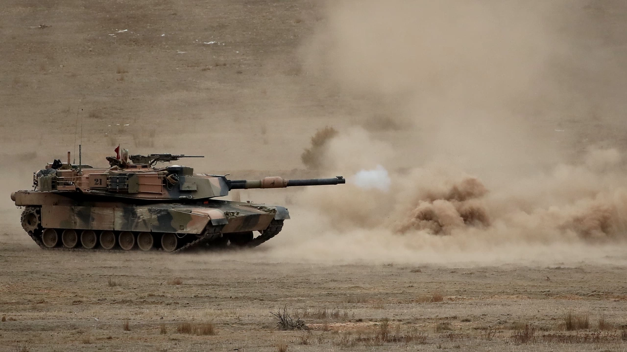 Обещаните на Киев тежки танкове германско производство Леопард и американски