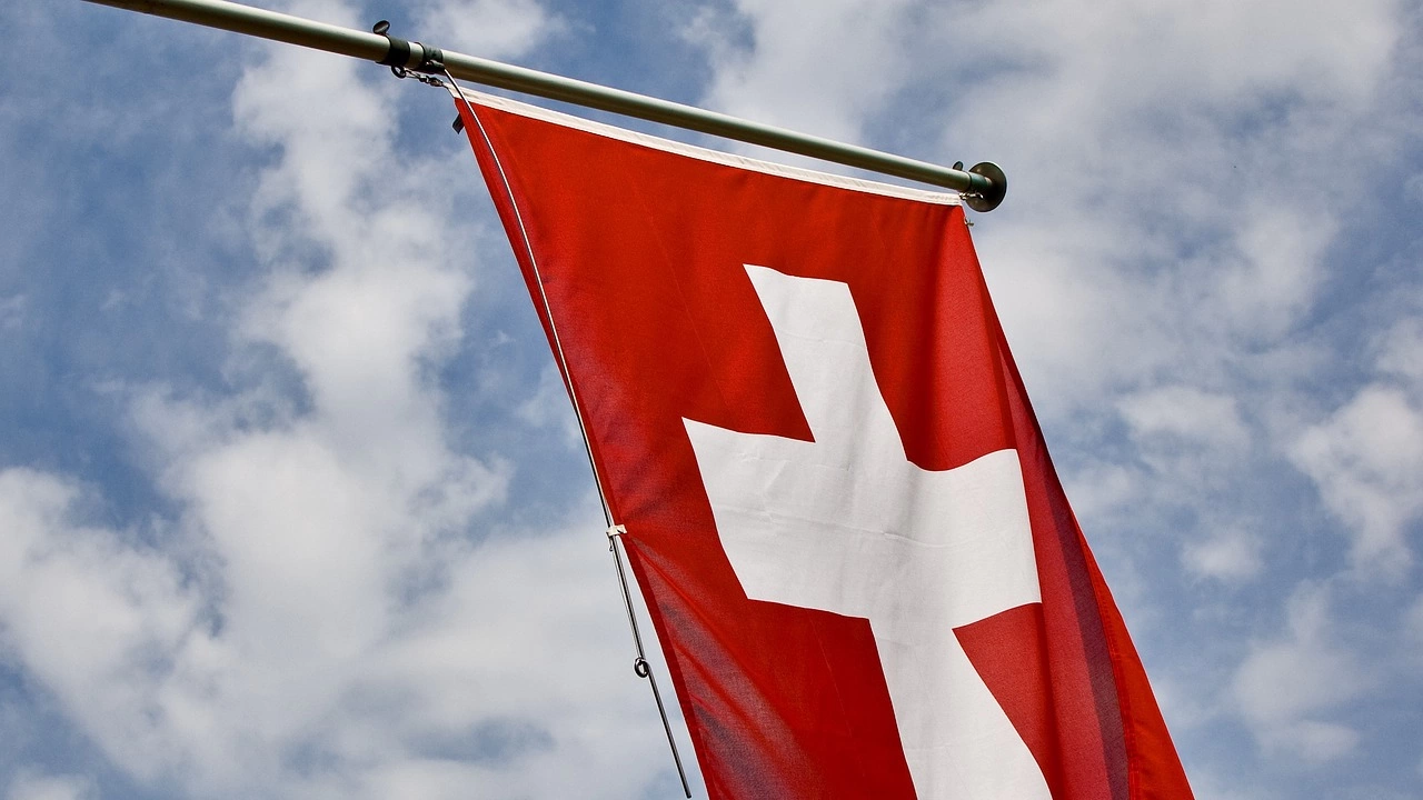 Швейцария един от големите производители на оръжия и боеприпаси в
