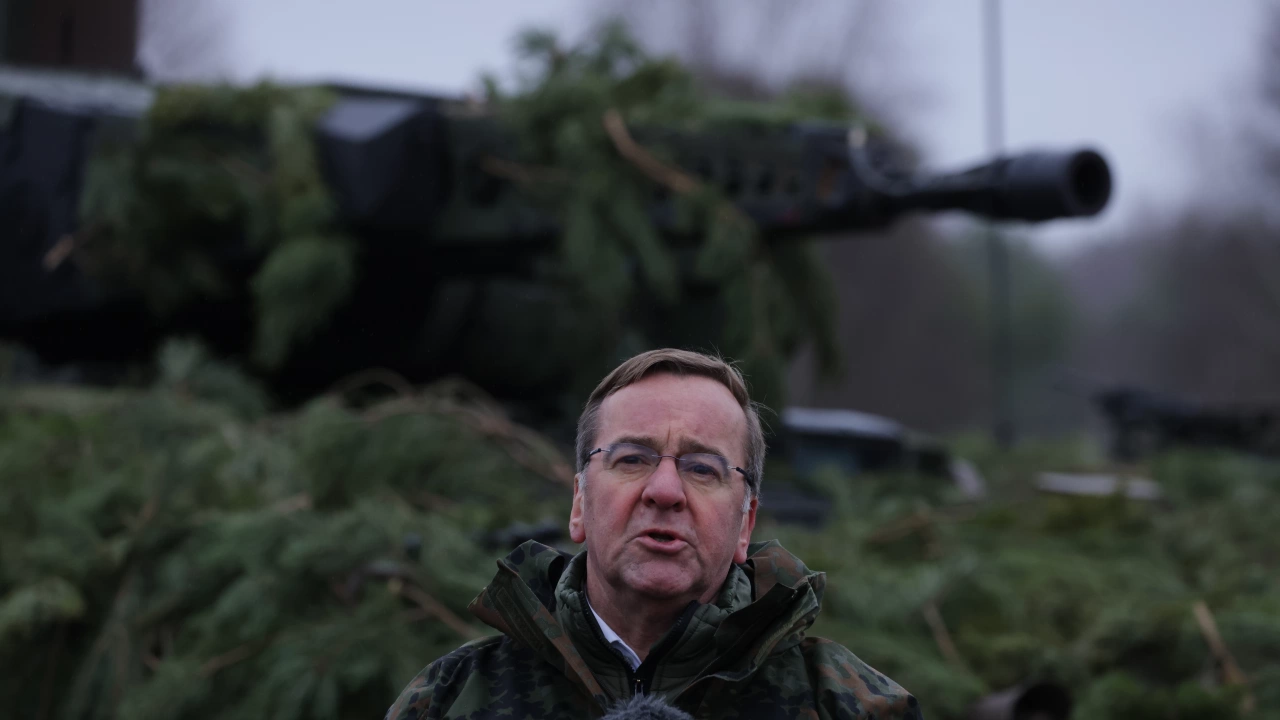 Новият германски министър на отбраната Борис Писториус смята за приоритетен