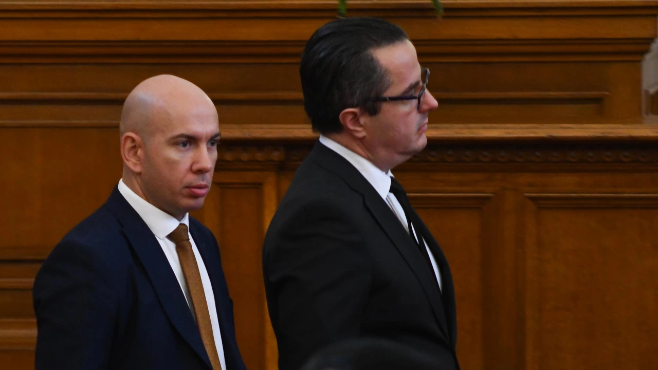 Депутатът от  Ангел Георгиев е станал баща минути след началото