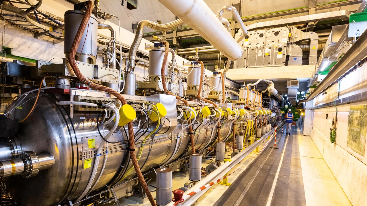 Учените в ЦЕРН отбелязаха 40 ата годишнина на W бозона съобщи