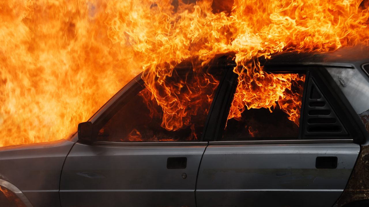 Автомобил се запали тази сутрин в тунел Витиня“, предаде bTV.