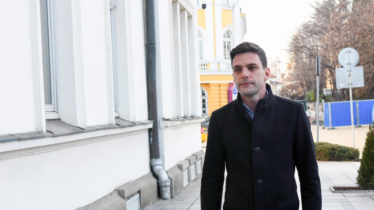 Никола Минчев: Листите няма да са препъникамъкът между ПП и ДБ
