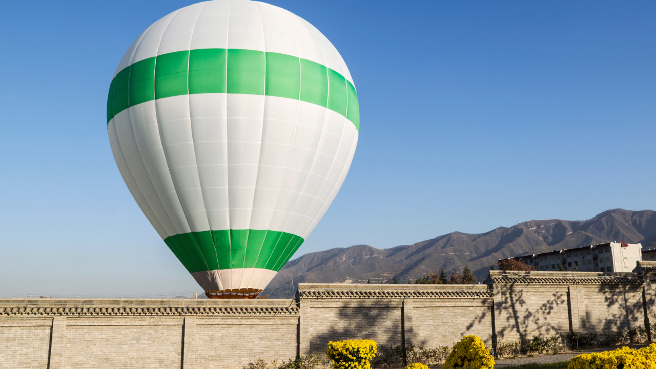 Китайски разузнавателен балон се появи в небето над Съединените щати.