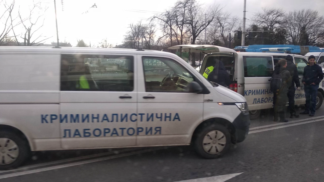 Полицейска акция блокира част от Орлов мост в посока Софийския
