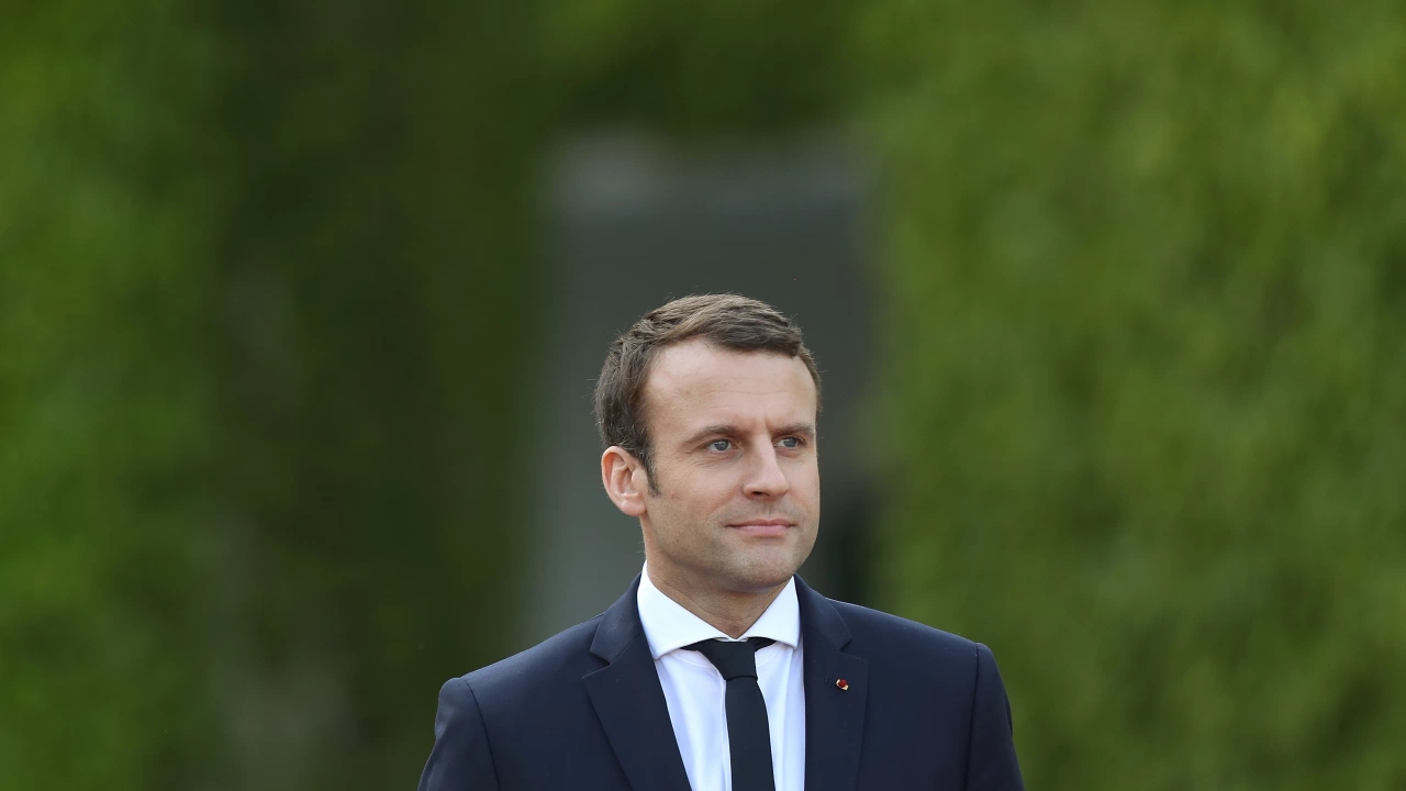 Френският президент заяви че не изключва изпращането на изтребители в Украйна