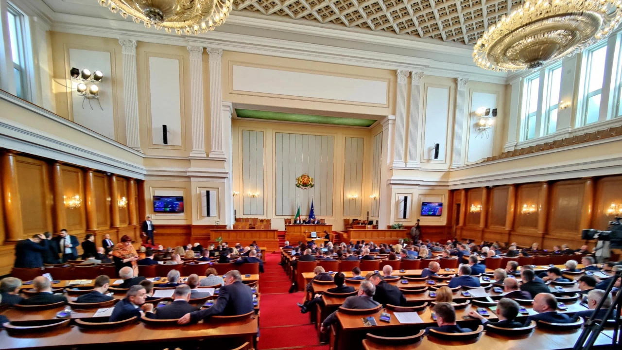 Последен работен ден за 48 ото Народно събрание Депутатите отложиха гласуването на