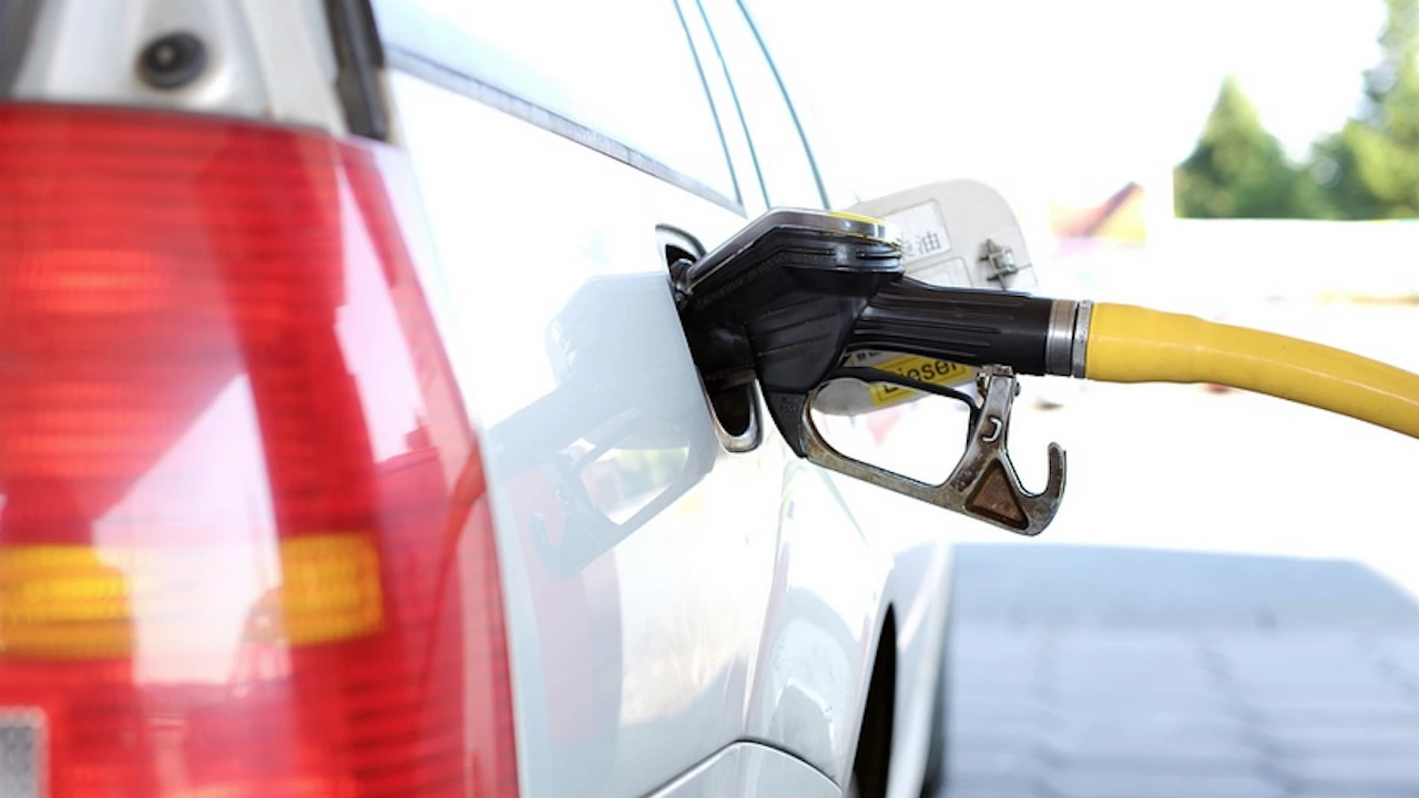 Цените на горивата отново тръгнаха нагоре Макар и с малко поскъпване