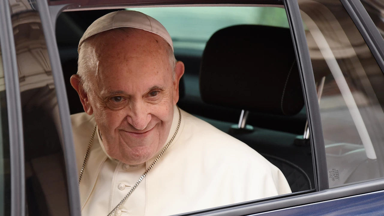 Автомобил използван от Папа Франциск Франциск на латински Franciscus PP