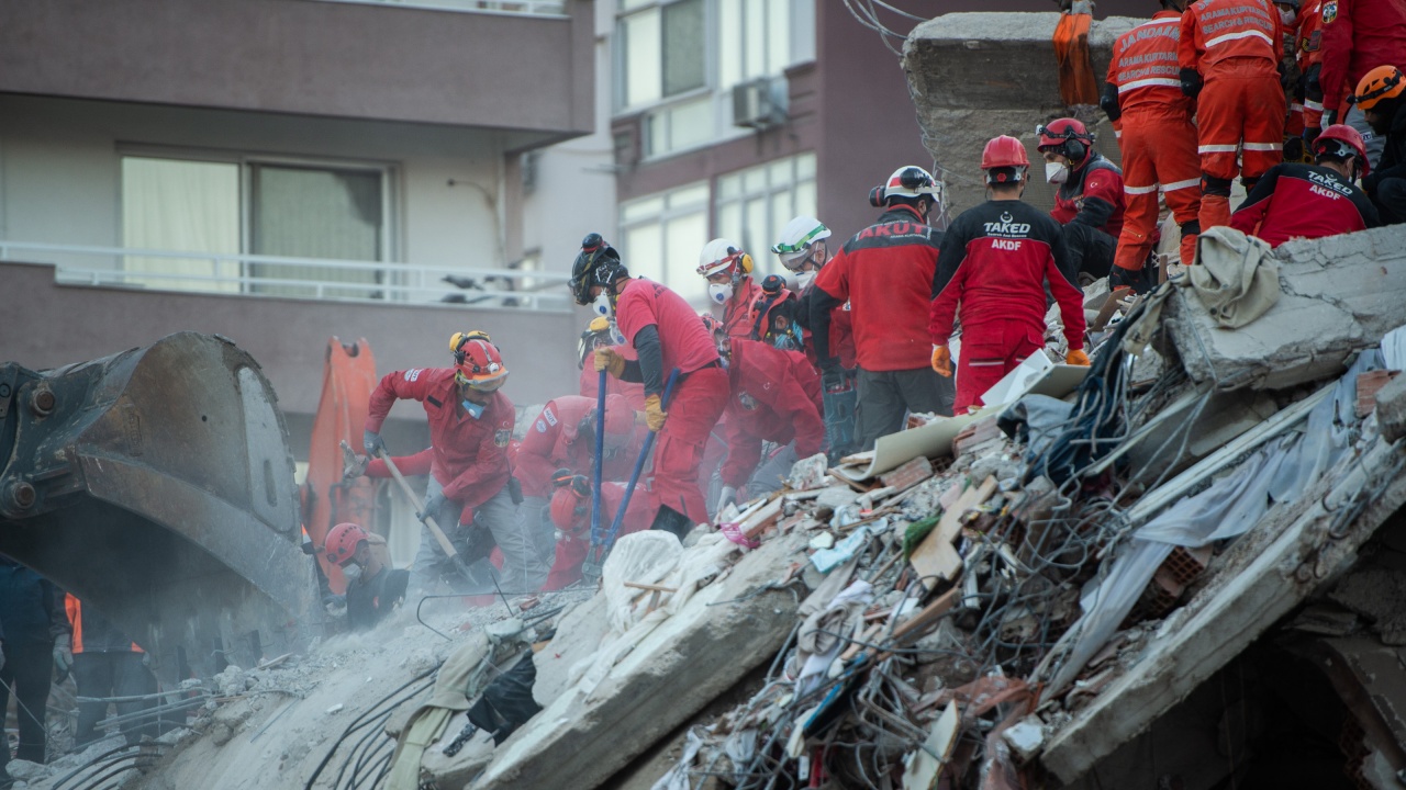 Ердоган: 912 е броят на загиналите при земетресението в Турция
