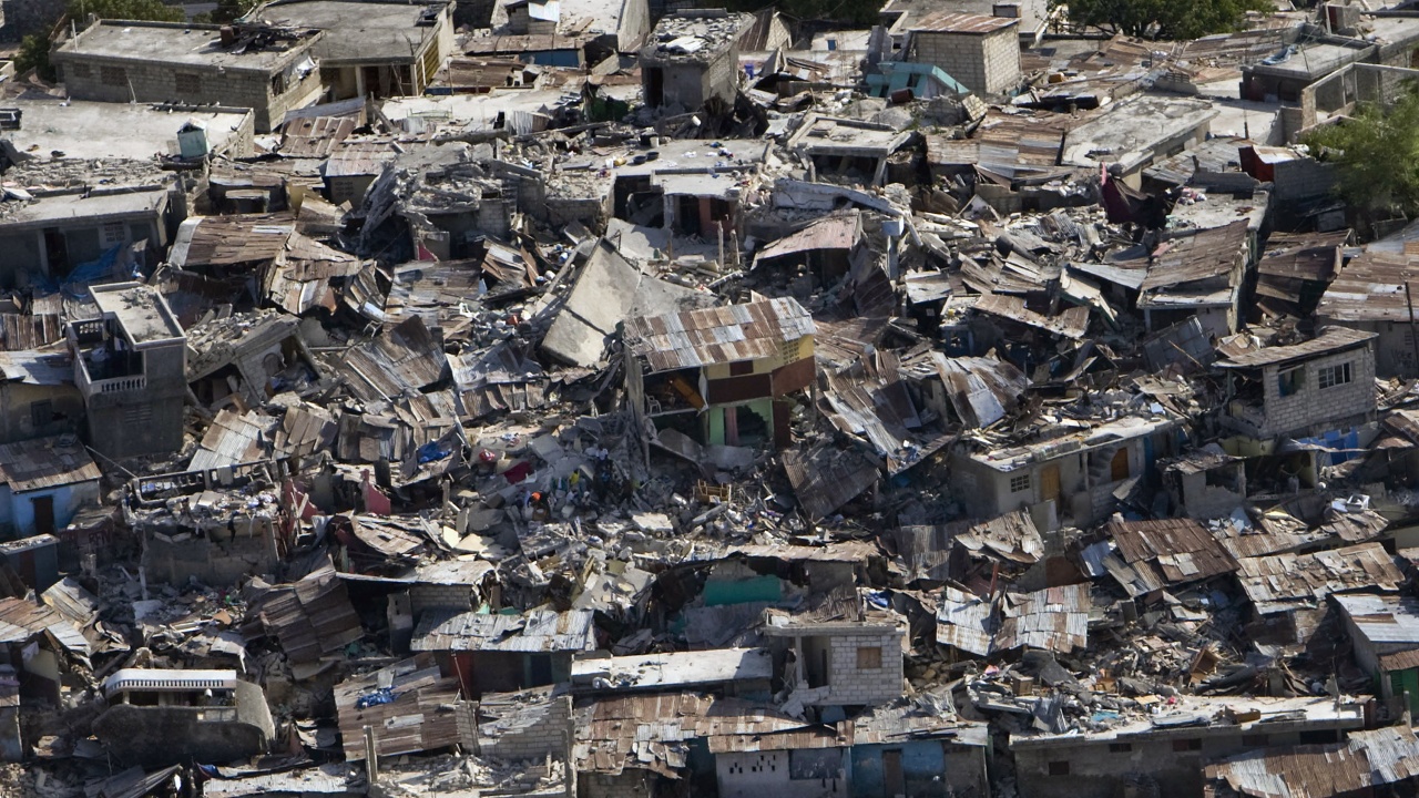 След бедствието в Турция: Има ли риск за България и колко са сигурни сградите, в които живеем?