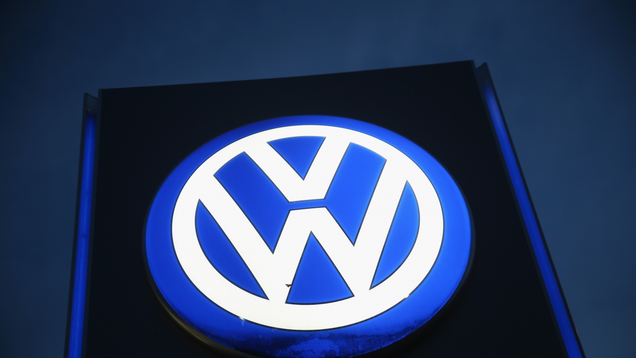 Германският автомобилен гигант Фолксваген (Volkswagen) съобщи, че нетният му паричен