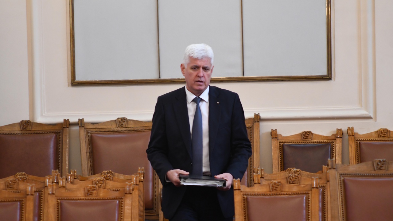Министърът на отбраната Димитър Стоянов ще инспектира строително-монтажните дейности в