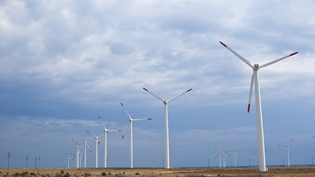 Делът на електроенергията от вятърни централи в Европа е 17 процента през последното денонощие