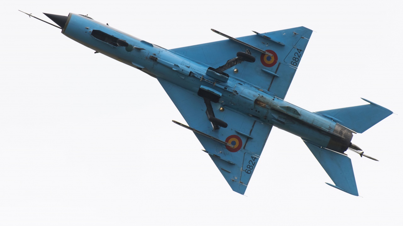 Днес Румъния изпрати бойни самолети МиГ-21 в пограничен с Украйна