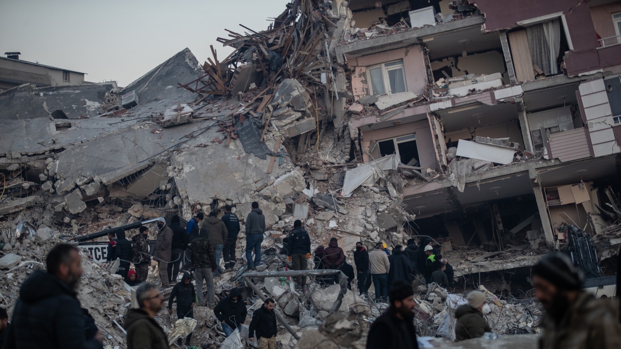 Катастрофалните земетресения в Турция, засегнали тежко и Сирия, са отнели