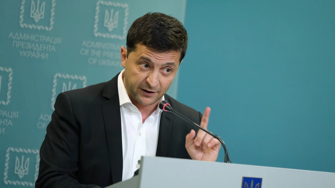 Украйна днес изпрати смесени съобщения относно съдбата на своя министър