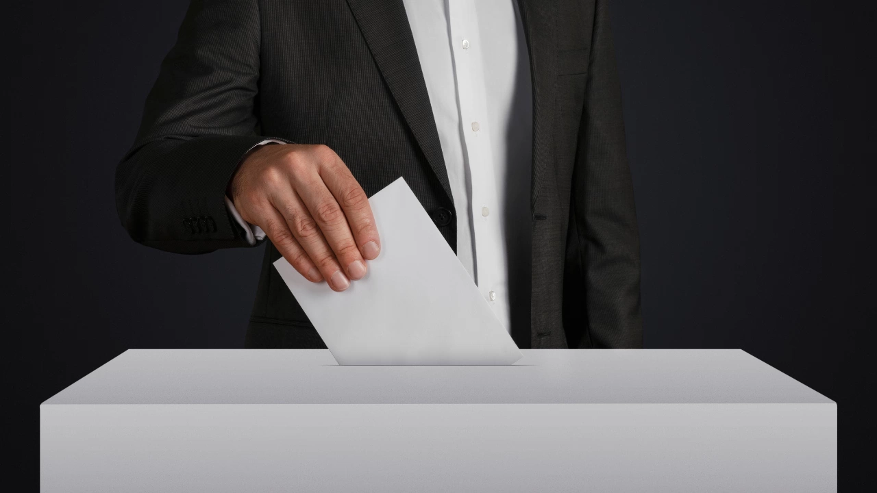 Започва регистрацията на партиите за предстоящите избори на 2 април Опашка от