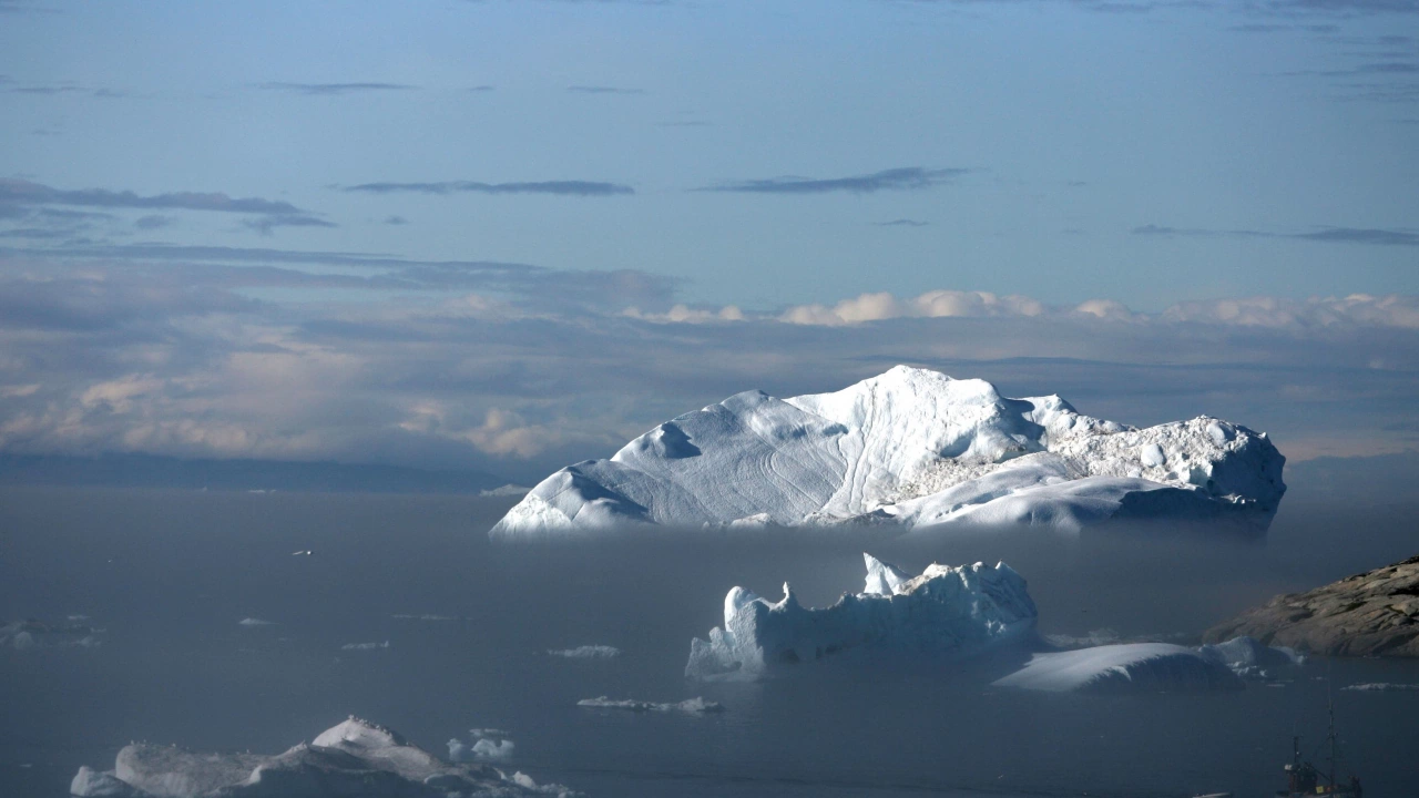 Площта покрита с морски лед в Антарктика където в момента