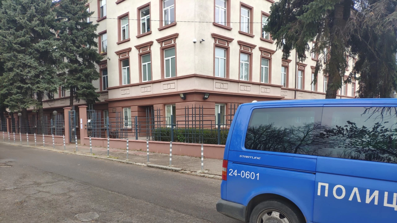Евакуират се всички съдебни сгради в София научи Причината е