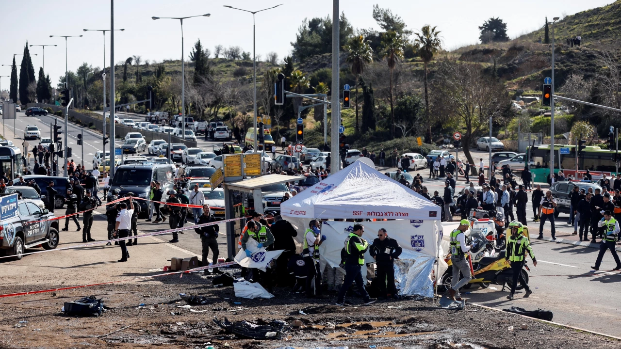 Нападател с автомобил прегази пешеходци в Източен Йерусалим като уби