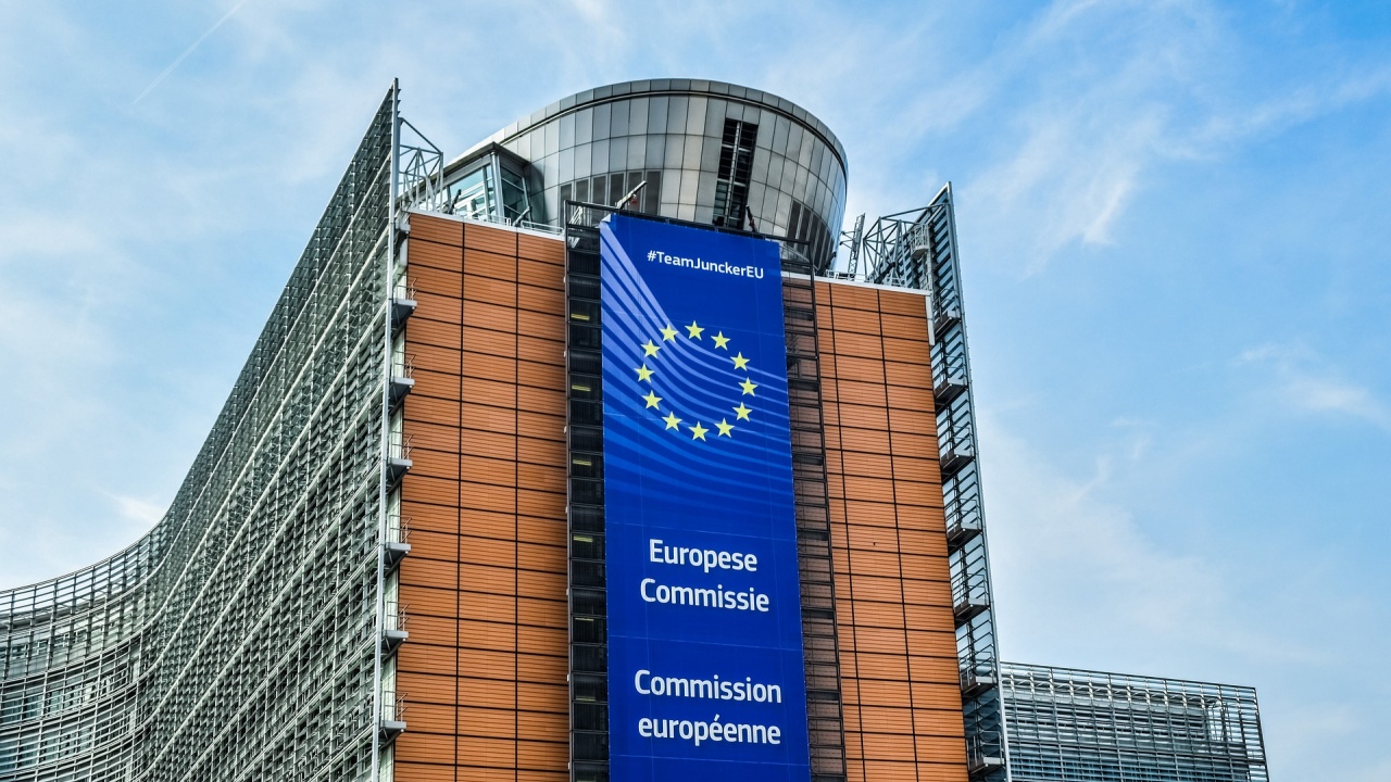 Европейската комисия определя правила за водорода от възобновяеми източници