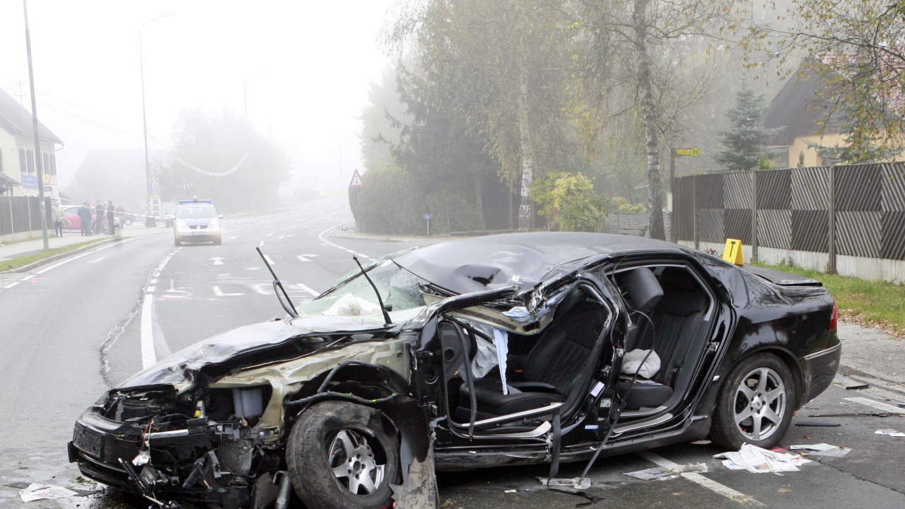 25-годишен шофьор е загинал на място при жестока катастрофа