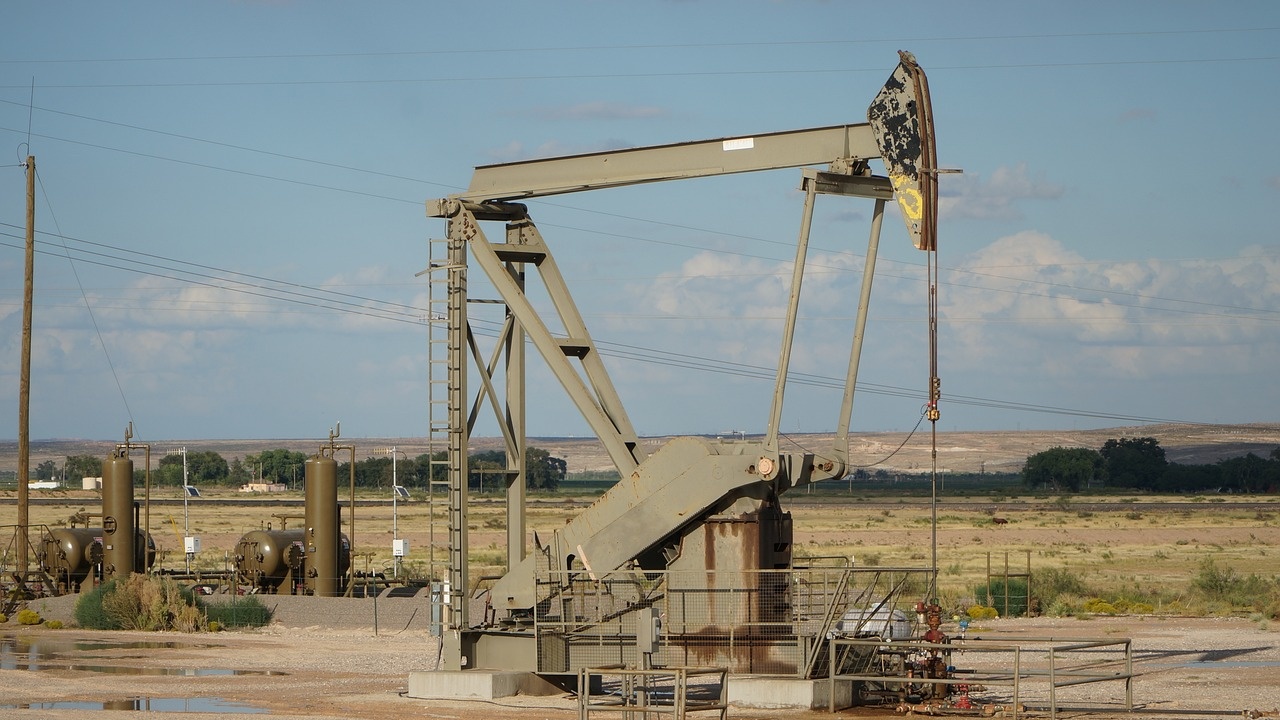 Израел за първи път изнесе суров петрол