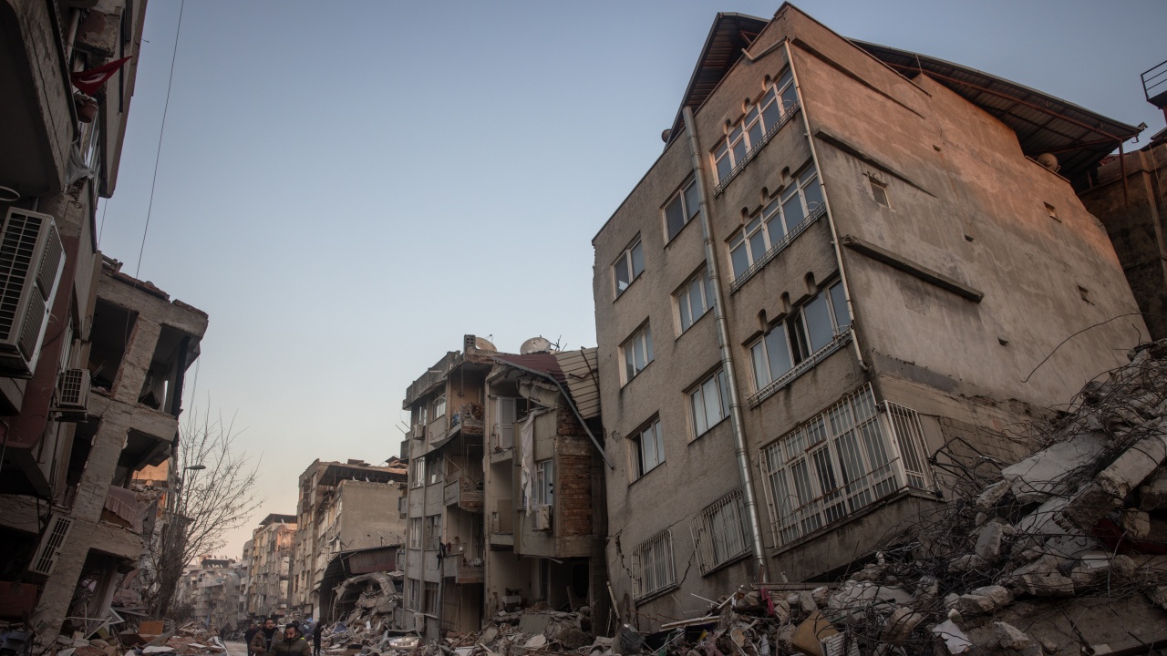 Земетресението в Турция предизвика сериозно разселване на хората, които са останали