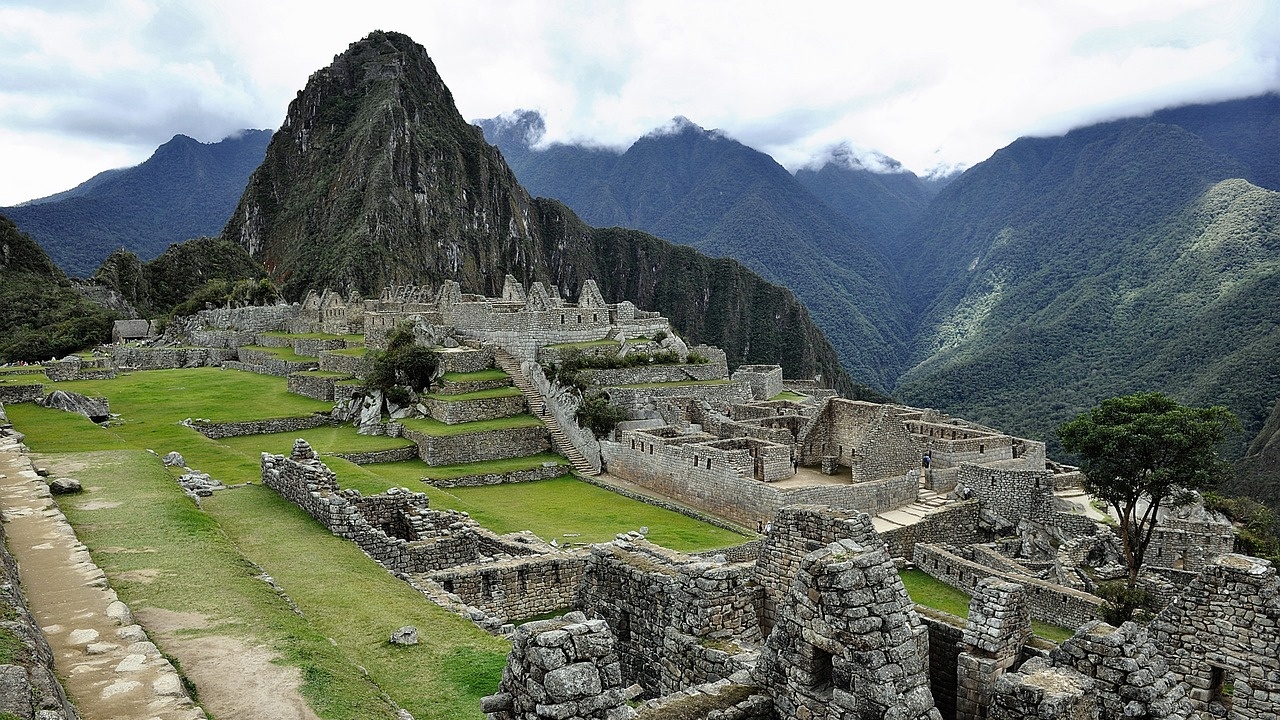 Мачу Пикчу в Перу, каменна цитадела от епохата на инките,