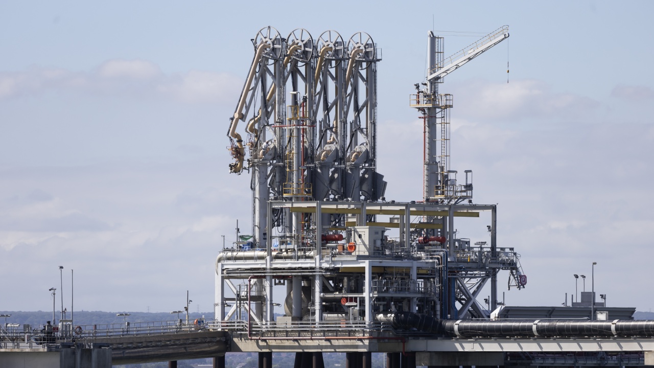 Shell: Европа ще се конкурира с Азия за ограничени нови достави на втечнен природен газ