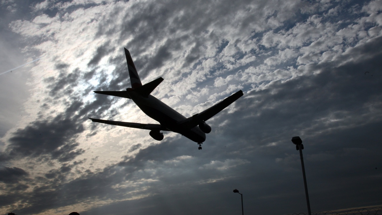 "Еър Индия" може да купи допълнително още 370 самолета