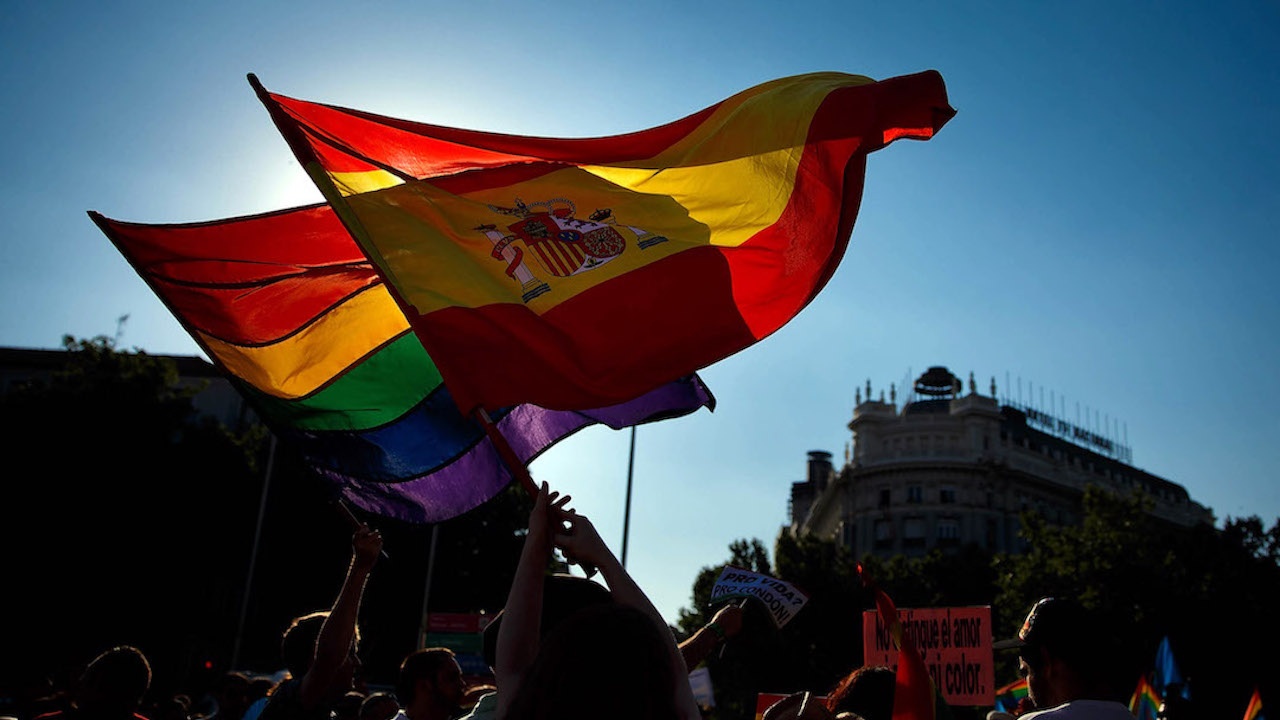 Испания разреши смяната на пола
