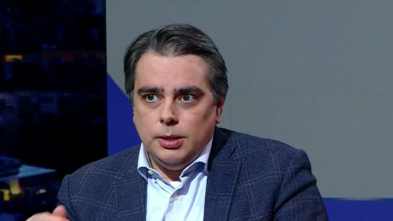 Асен Василев: Искам да се извиня на учителите, ако са се почувствали засегнати
