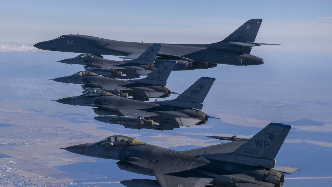 Южна Корея и САЩ провеждат комбинирани военновъздушни учения, в които