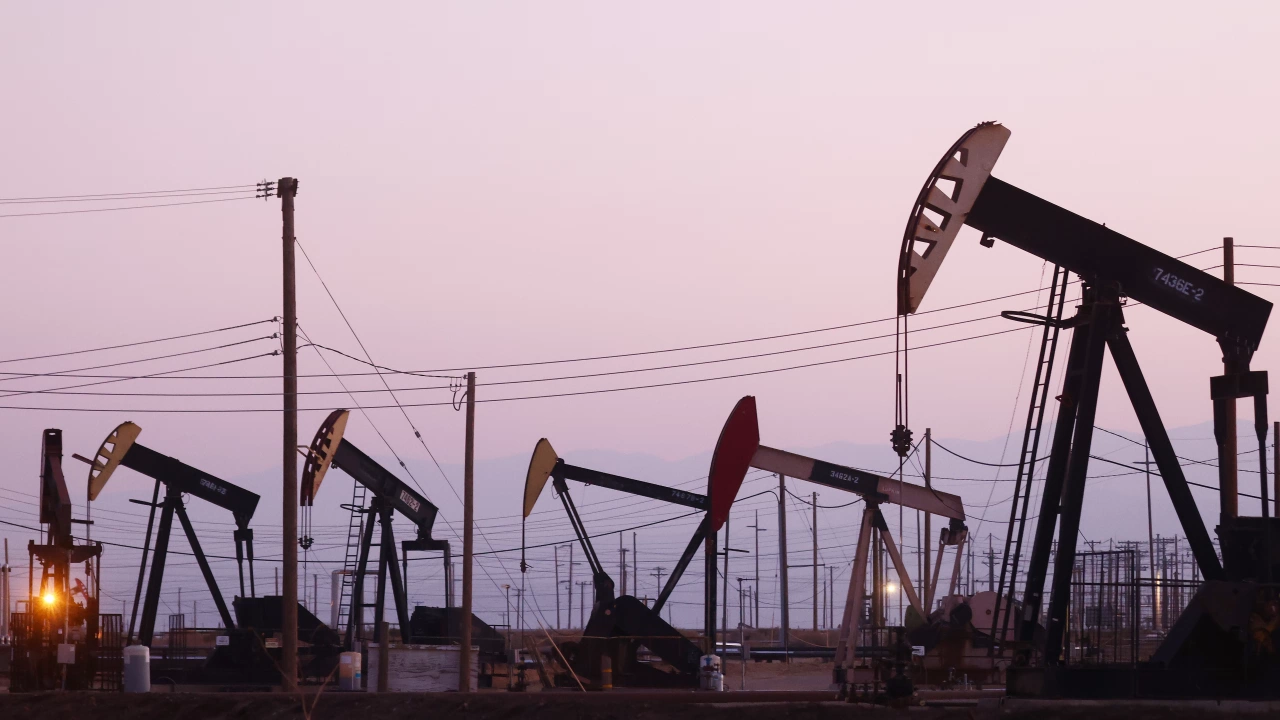 Цените на петрола спаднаха в днешната азиатска търговия съобщава БТА