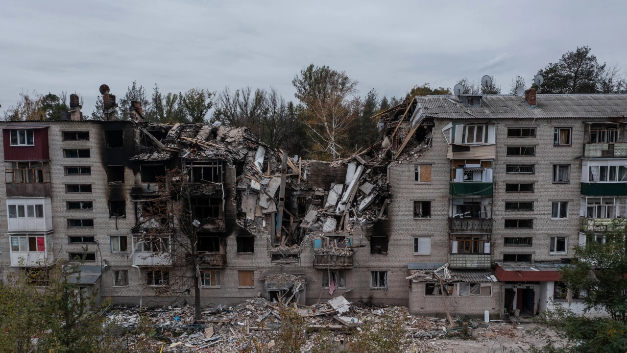 Малко под 5000 цивилни се намират все още в украинския