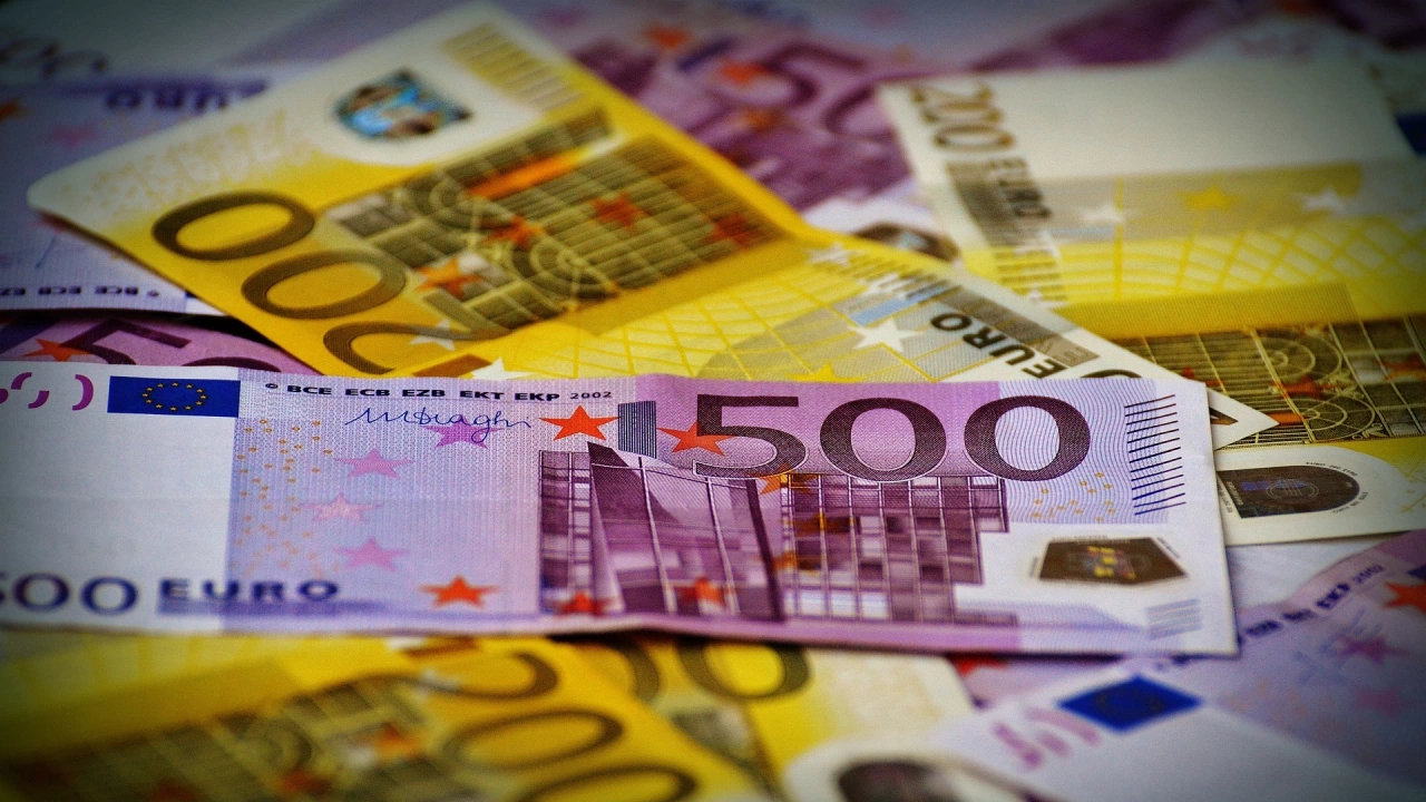 Единната европейска валута губи позиции спрямо долара с сутрешната междубанкова