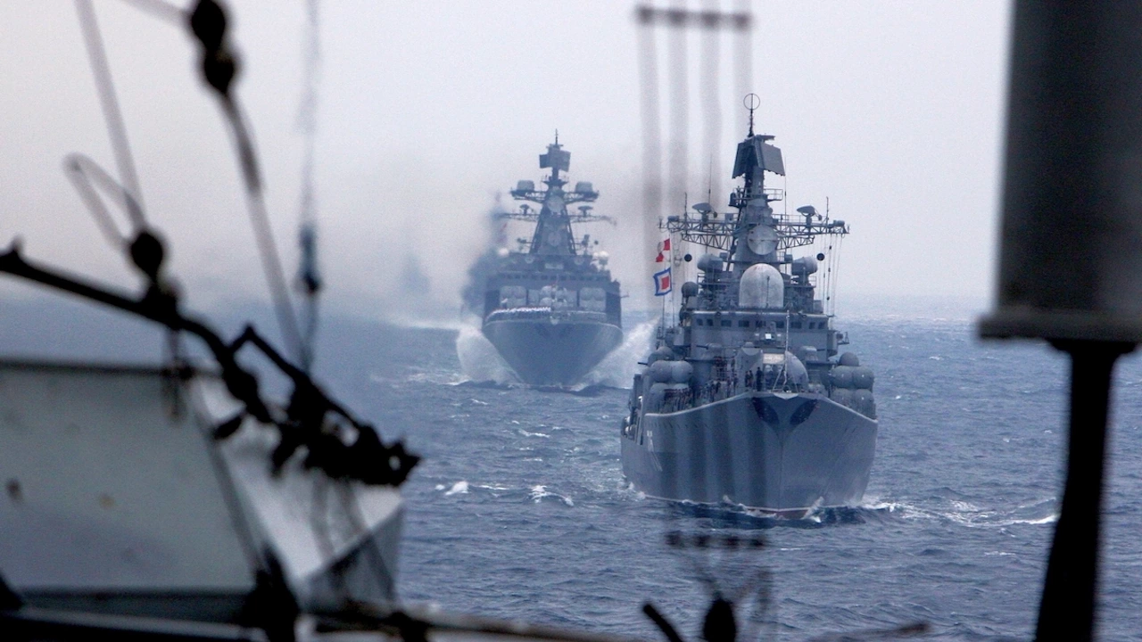 Военноморските сили на Русия започнаха да разполагат бойни кораби с