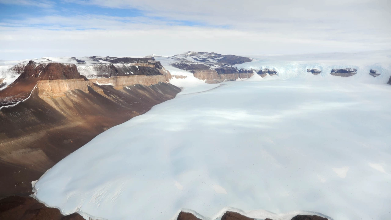 Морският лед на Антарктида за втора поредна година счупи рекорда