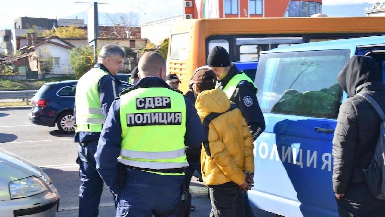 Трагедия с мигранти край София По първоначални данни близо 20 души