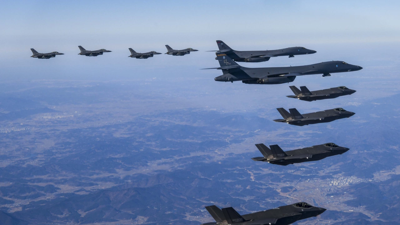 САЩ проведоха днес поотделно двустранни военновъздушни учения с Южна Корея